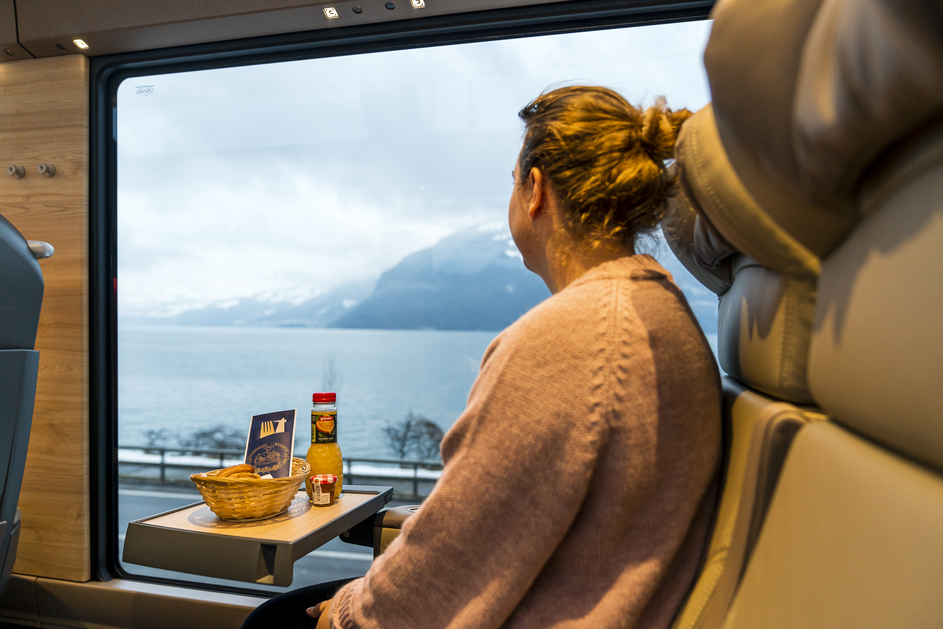 Goldenpass Express Neue Zugreise Interlaken Montreux Direkt