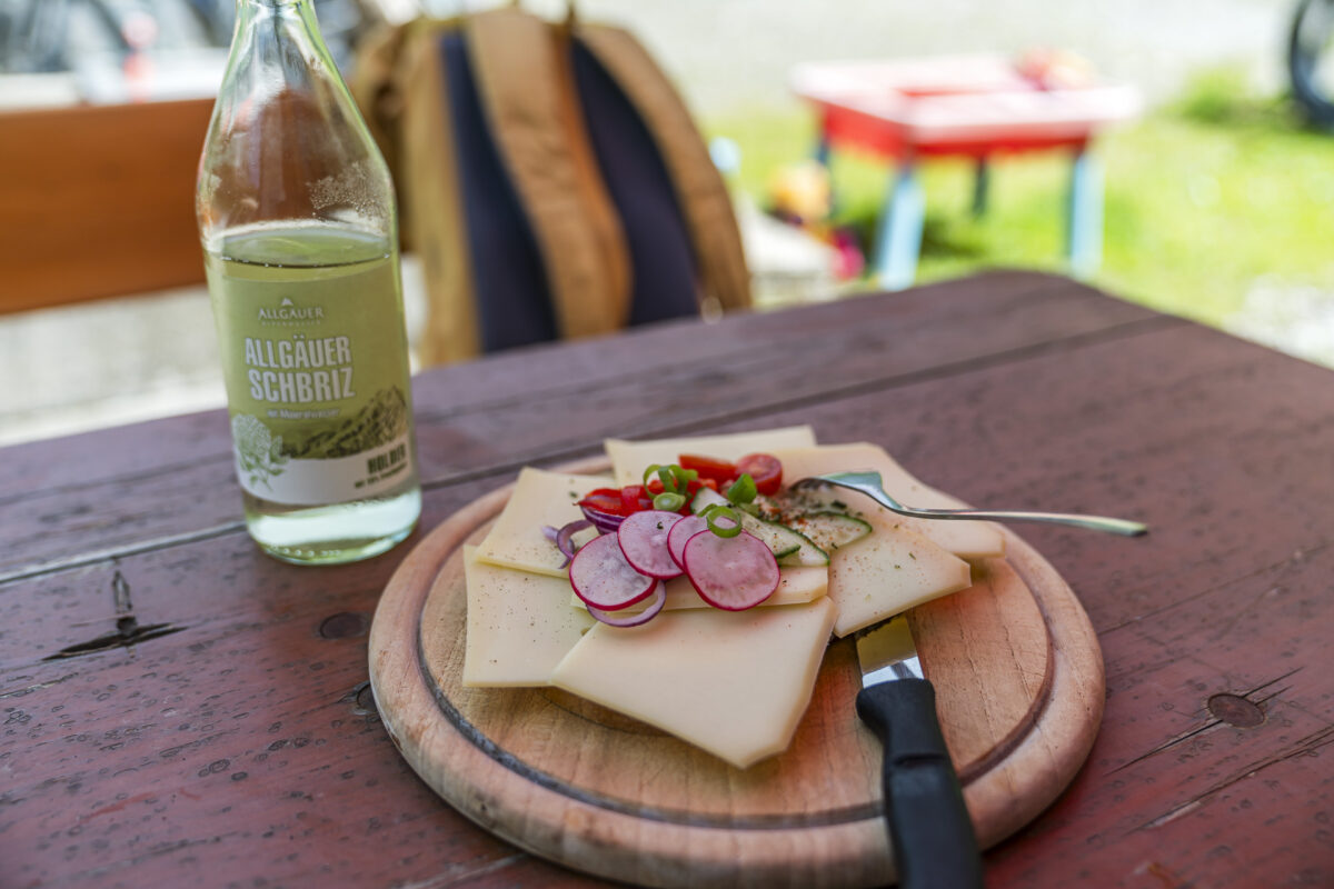 Brotzeit auf der Käseralpe