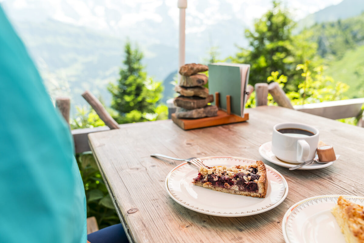 Kuchen auf der Lobhornhütte