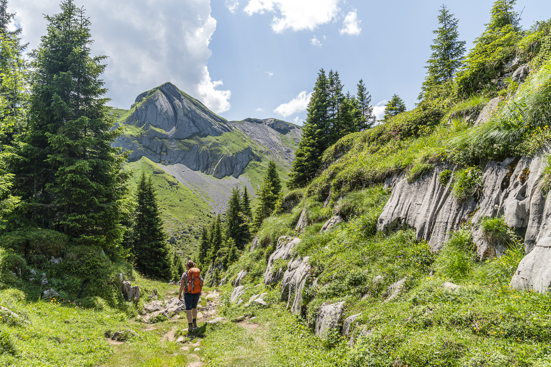 Descent Lobhornhütte Isenfluh