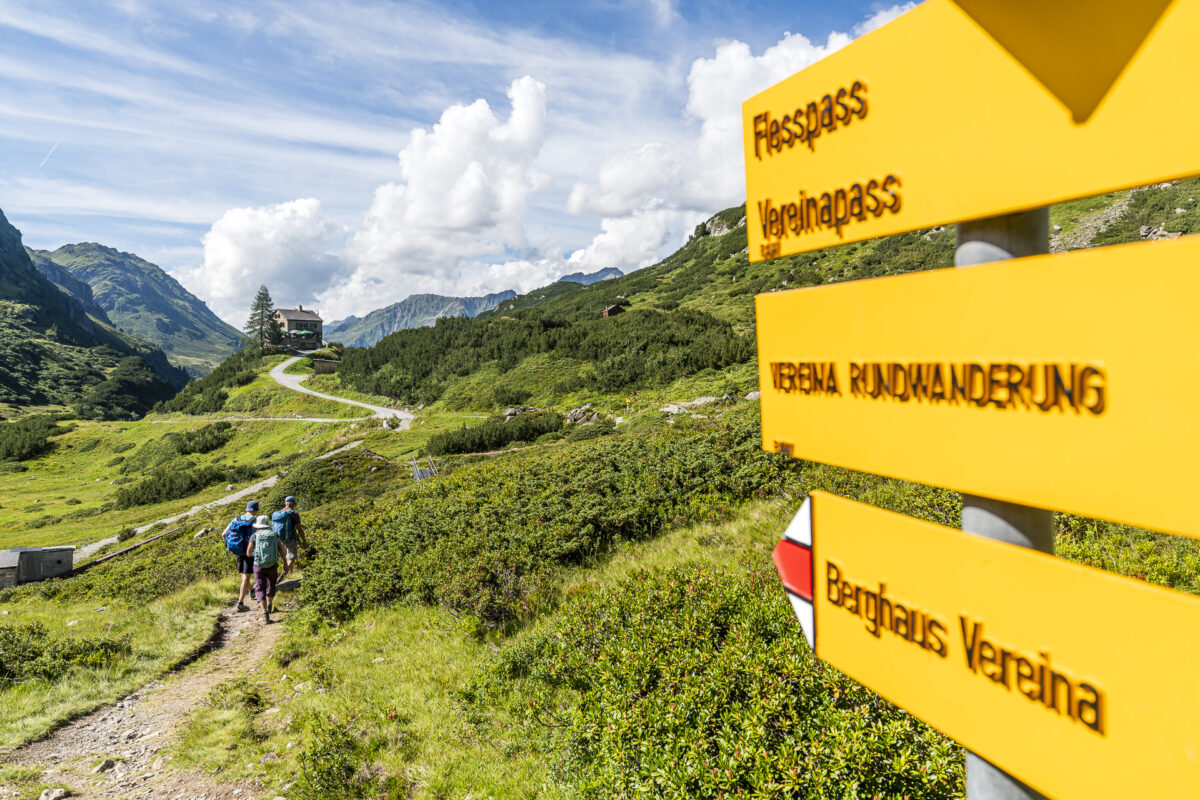 Wegweiser Berghaus Vereina